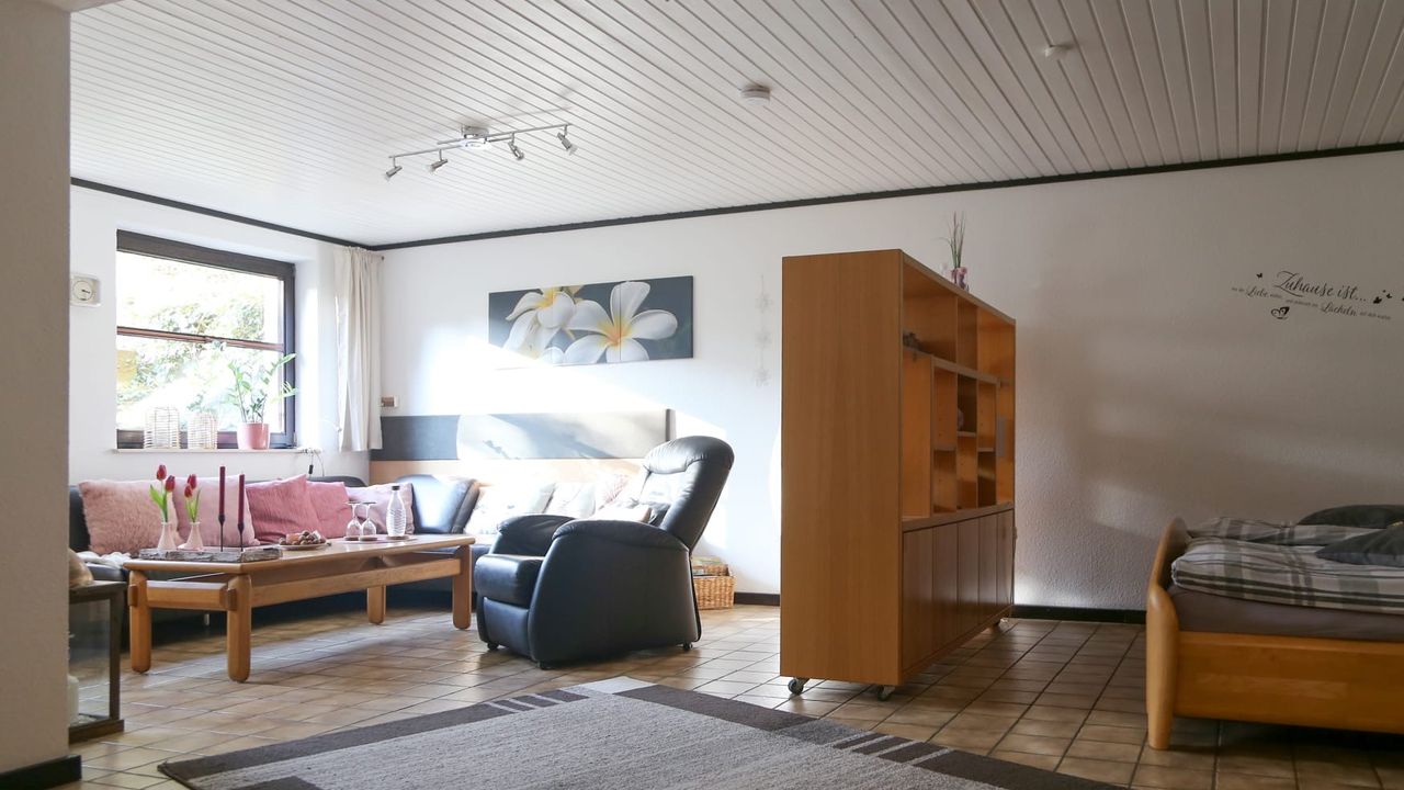 Photo, INSIDE, OUTSIDE Photo, INSIDE, OUTSIDE